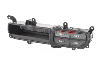 Блок Mopar AUX 82215798AE  для подключения дополнительных потребителей в Jeep Wrangler JL|JLU