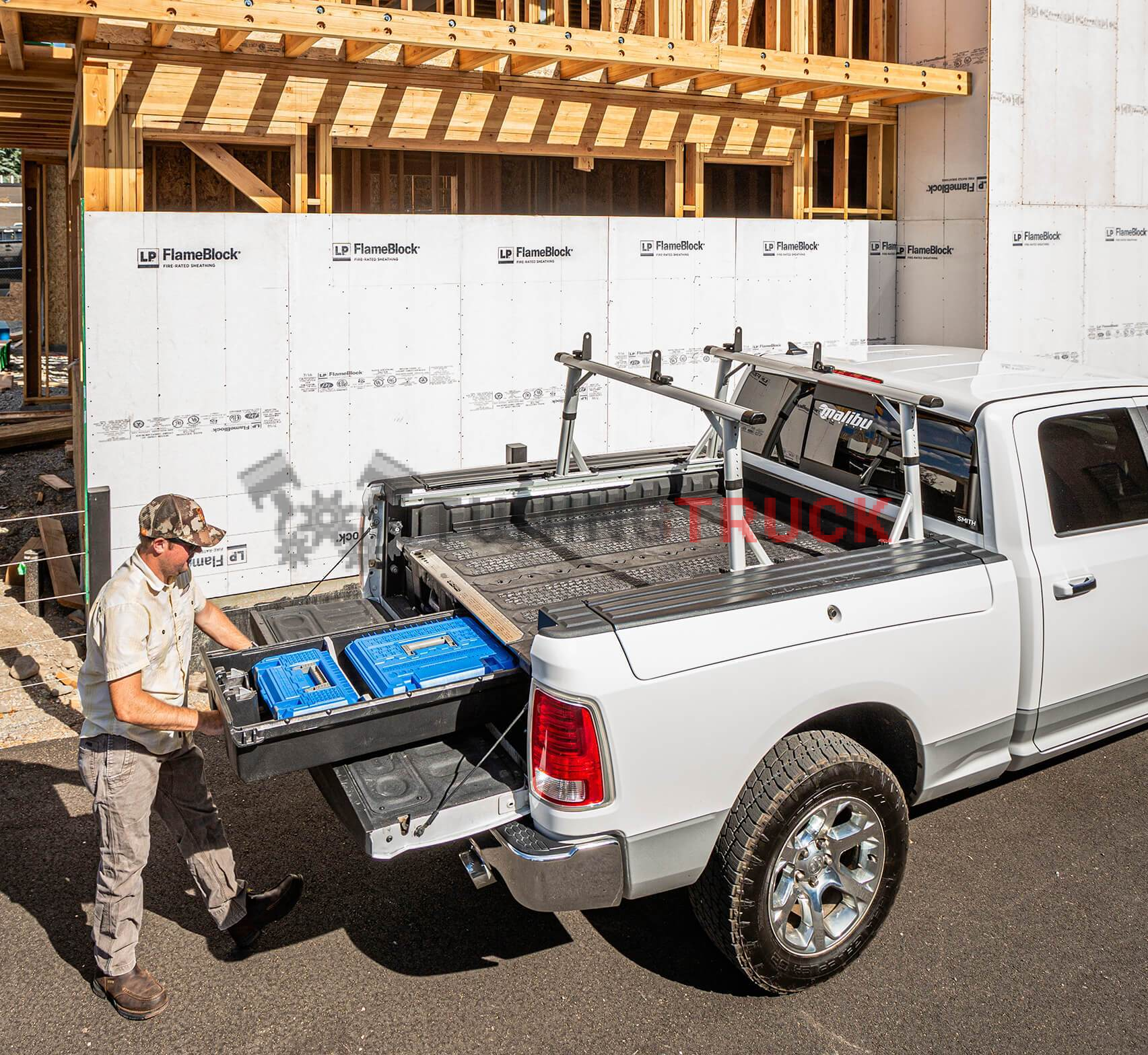 Dodge ram 1500 rambox. Выдвижная платформа для ram 1500. Ram box. Бокс на рам 1500. Dodge ram 1500 rambox.