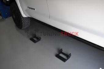 Защита порогов с возможность монтажа ступеней Toyota Tundra CrewMax All Beds 07-16