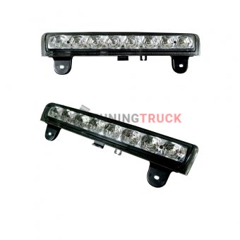 Chevy & GMC Tahoe, Yukon, Suburban, Denali 00-06 LED 3rd Brake Light - Clear Lens (Does Not Fit SUVs w Barn Doors)