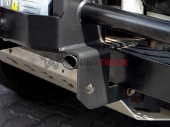 Land Rover Defender Front Bumper - by Front Runner
