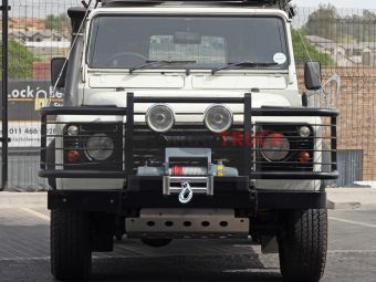 Land Rover Defender Front Bumper - by Front Runner