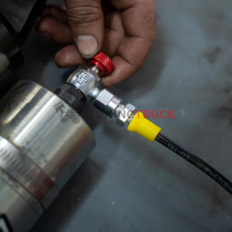 Клапан высокого давления с внутренней резьбой 1/8 NPT 