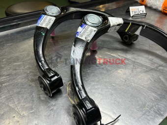 Dodge Ram 1500 5.7L рычаг верхний левый 68227901ac